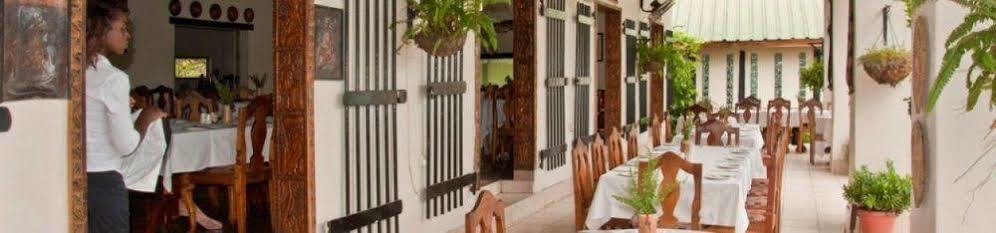 Lake Kariba Inns Siavonga Bagian luar foto